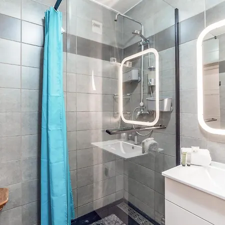 Charming Two Steps Away From Confluence In - Welkeys