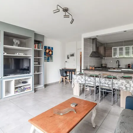 Charming Two Steps Away From Confluence In - Welkeys
